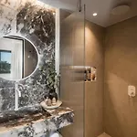 Sav & Leo Mindful Residences וילה